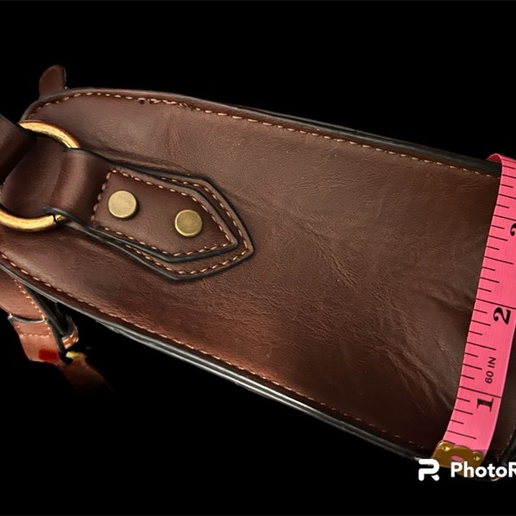 EUC Simply Noelle Crossbody Bag - Picture 9 of 9